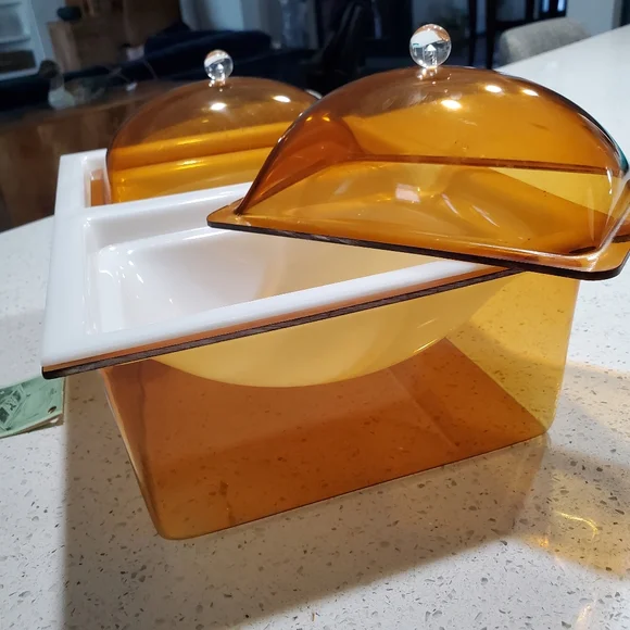 MCM 1960s Atomic Mod
Acrylic Domed Lidded Food Server - Picture 5 of 10